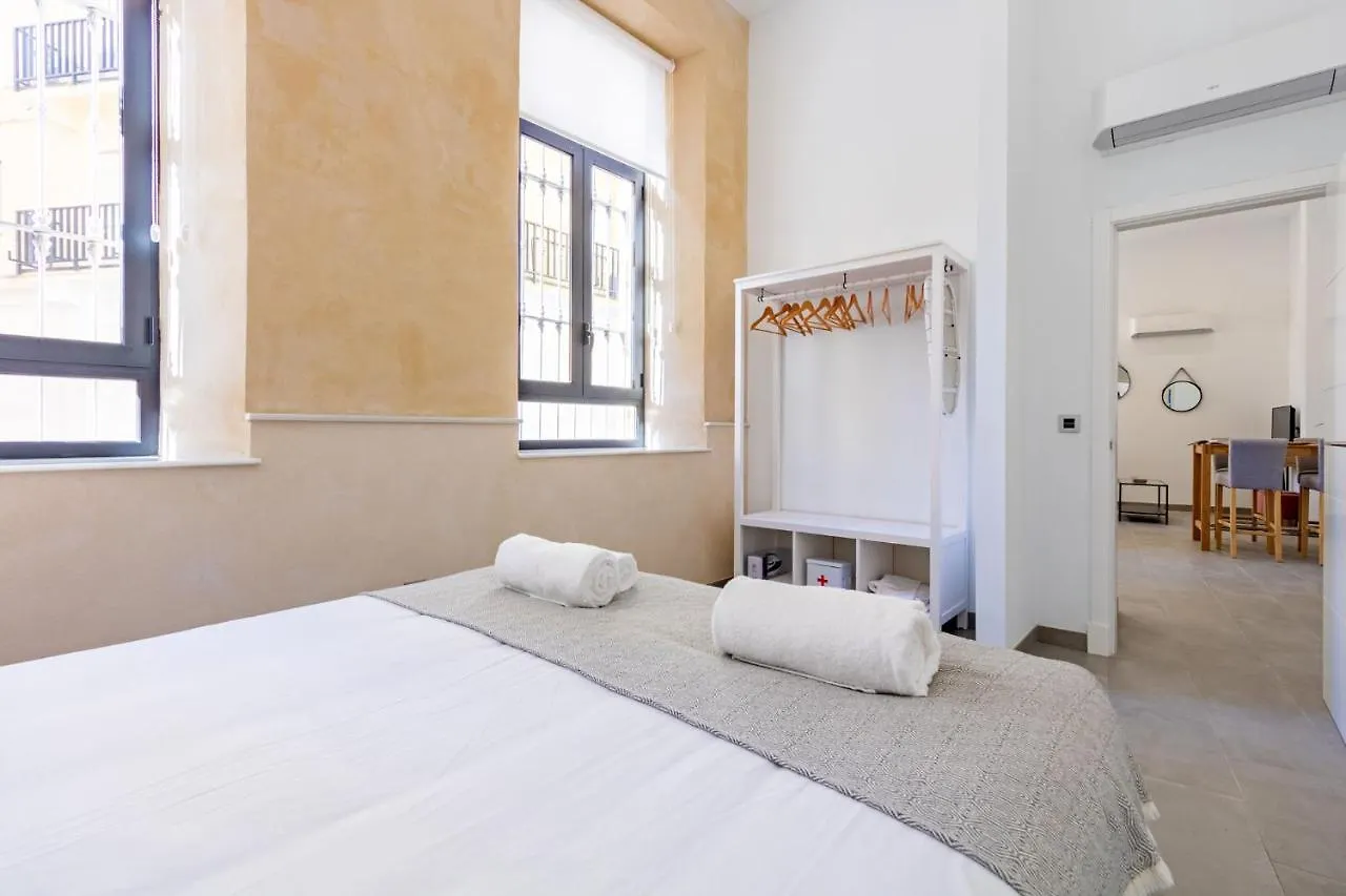 Nine O Clock San Agustin Suites Seville Apartment